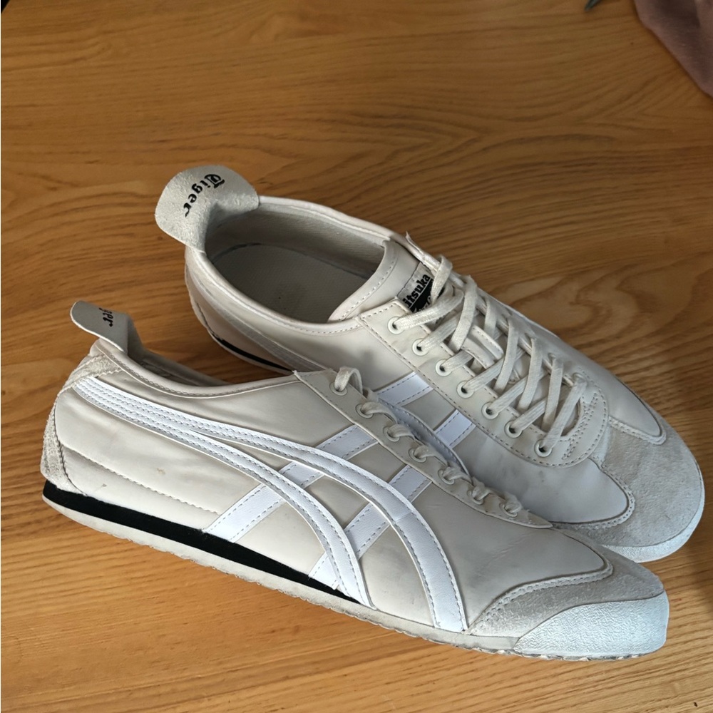 Onitsuka Tiger Mexico 66 sneaker in birch/white